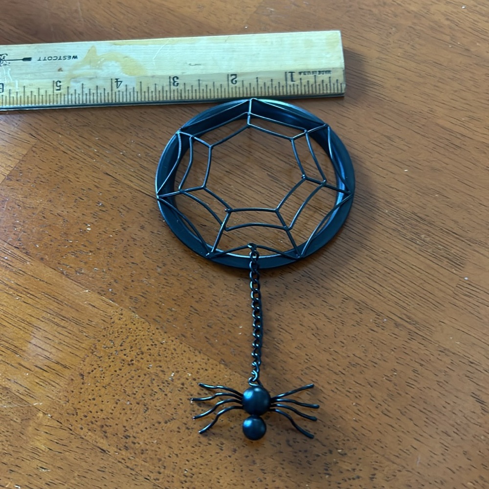Yankee Candle Halloween Illuma-lid Metal Topper Spider Web -Hanging Spider chain - Picture 3 of 6